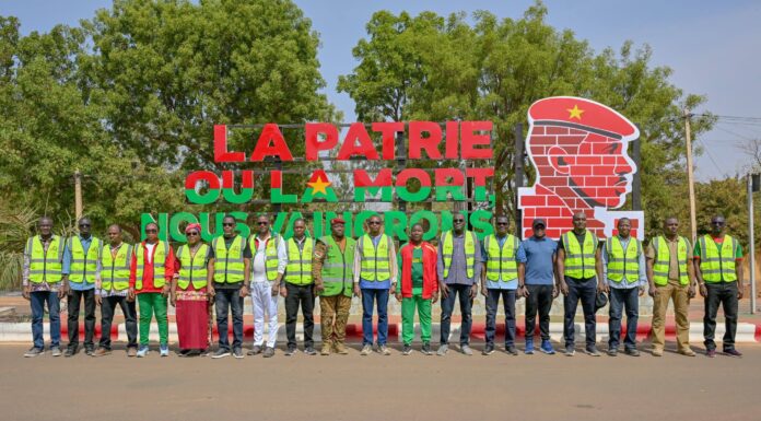 𝐀𝐦𝐞́𝐧𝐚𝐠𝐞𝐦𝐞𝐧𝐭 𝐝𝐞 𝐥’𝐀𝐯𝐞𝐧𝐮𝐞 𝐓𝐡𝐨𝐦𝐚𝐬 𝐒𝐚𝐧𝐤𝐚𝐫𝐚 : 𝐥𝐞𝐬 𝐦𝐞𝐦𝐛𝐫𝐞𝐬 𝐝𝐮 𝐆𝐨𝐮𝐯𝐞𝐫𝐧𝐞𝐦𝐞𝐧𝐭 𝐩𝐚𝐫𝐭𝐢𝐜𝐢𝐩𝐞𝐧𝐭 𝐚𝐮𝐱 𝐭𝐫𝐚𝐯𝐚𝐮𝐱