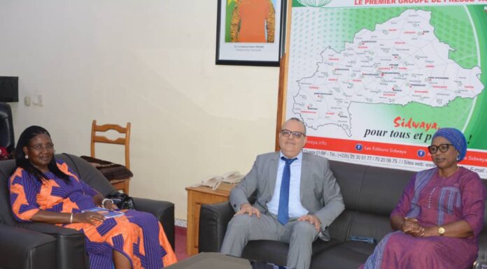 Nous a rendu visite : le DG de Moov Africa Burkina Faso salue le professionnalisme de Sidwaya