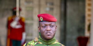 MONTÉE DES COULEURS AU PALAIS PRÉSIDENTIEL DE KOULOUBA :Le Président du Faso invite les Serviteurs du Peuple à « attacher leurs ceintures » pour 2026