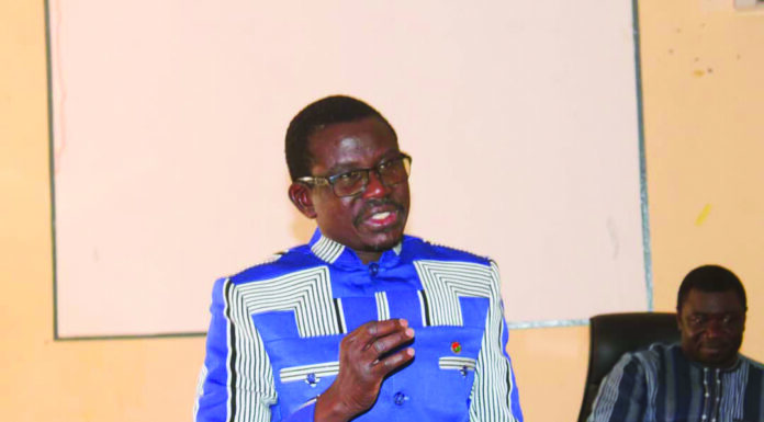 Le ministre de l’Enseignement secondaire dans le Nakambé : Moumouni Zoungrana « surfe » sur l’esprit de famille pour réussir sa mission