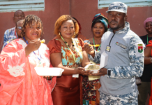 Maison d’arrêt et de correction de Manga: Valérie Simporé célèbre son anniversaire avec les détenus