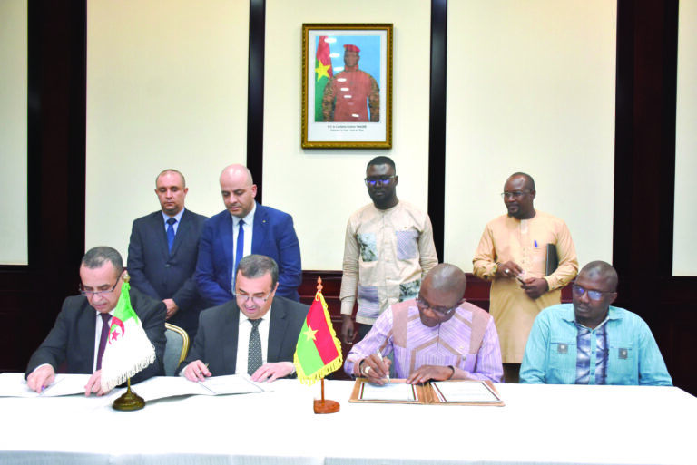 Coopération dans les secteurs de l’énergie et des mines:  l’Algérie et le Burkina signent un PV de discussion des experts