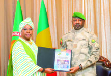 Femme, enfant et famille: remise du rapport général des Etats généraux au Président Goïta