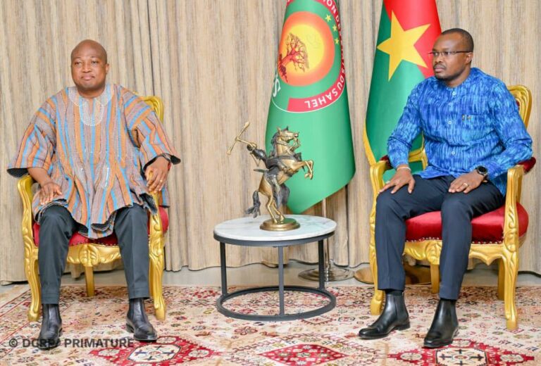 Coopération Burkina-Ghana: le Premier ministre reçoit le ministre ghanéen des Affaires étrangères