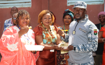 Maison d’arrêt et de correction de Manga: Valérie Simporé célèbre son anniversaire avec les détenus