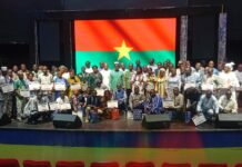 Assemblée législative de Transition: hommage aux agents admis à la retraite et décorés