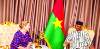 Assemblée législative de Transition: la présidente de Médecins sans frontières Espagne chez Ousmane Bougouma