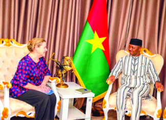 Assemblée législative de Transition: la présidente de Médecins sans frontières Espagne chez Ousmane Bougouma