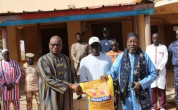 Deme Sira : Des Burkinabé vivant en Côte d’Ivoire offrent 32,5 Tonnes de riz aux populations des Koulsé