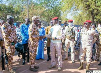 Sécurité : Le Président du Faso remet 2 000 motos à la Police nationale