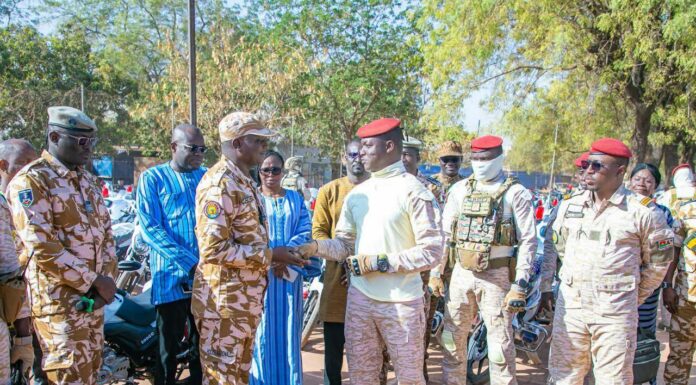 Sécurité : Le Président du Faso remet 2 000 motos à la Police nationale