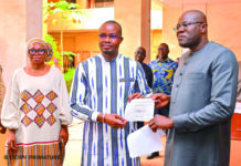 Journée de l’exemplarité fiscale: le Premier ministre montre l’exemple