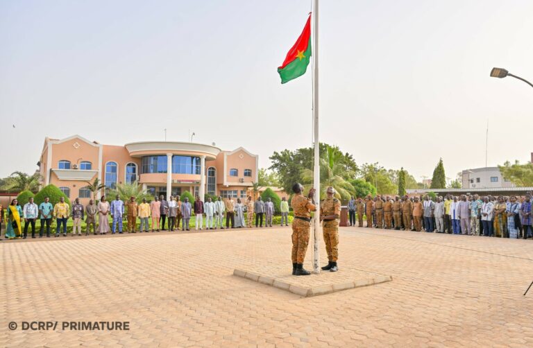 Journées nationales d’engagement patriotique: l𝐞𝐬 𝐁𝐮𝐫𝐤𝐢𝐧𝐚𝐛è 𝐢𝐧𝐯𝐢𝐭é𝐬 𝐚𝐮 𝐩𝐚𝐭𝐫𝐢𝐨𝐭𝐢𝐬𝐦𝐞 𝐝𝐚𝐧𝐬 𝐥𝐞𝐬 𝐚𝐬𝐬𝐢𝐞𝐭𝐭𝐞𝐬