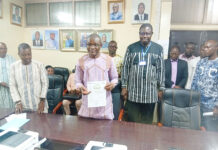 Journées de l’exemplarité fiscale : le ministre Yacouba Zabré Gouba et ses collaborateurs paient leurs impôts