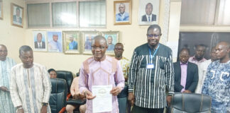 Journées de l’exemplarité fiscale : le ministre Yacouba Zabré Gouba et ses collaborateurs paient leurs impôts