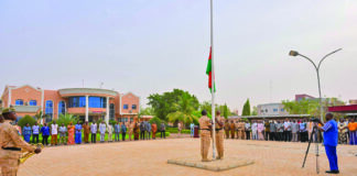 Montée des couleurs à la Primature: le Premier ministre appelle à intensifier l’action gouvernementale au service des populations