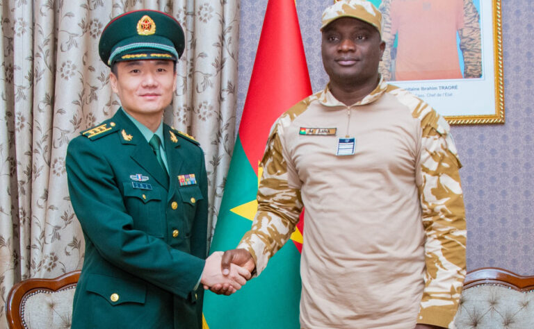 Coopération sécuritaire: l’attaché de défense chinois réaffirme le soutien de Beijing au Burkina