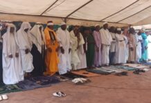 Ramadan à Koudougou: Les fidèles ont imploré Allah pour le retour de la paix au Burkina.