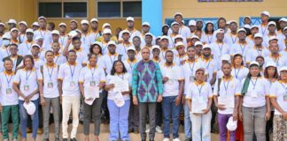 Programme de reconversion des diplomés universitaires: le Premier ministre préside la sortie de la première promotion