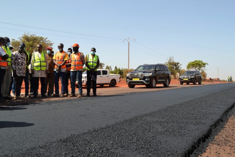 Aménagement des routes à Bobo-Dioulasso: Mikaïlou Sidibé exhorte les entreprises au respect des délais
