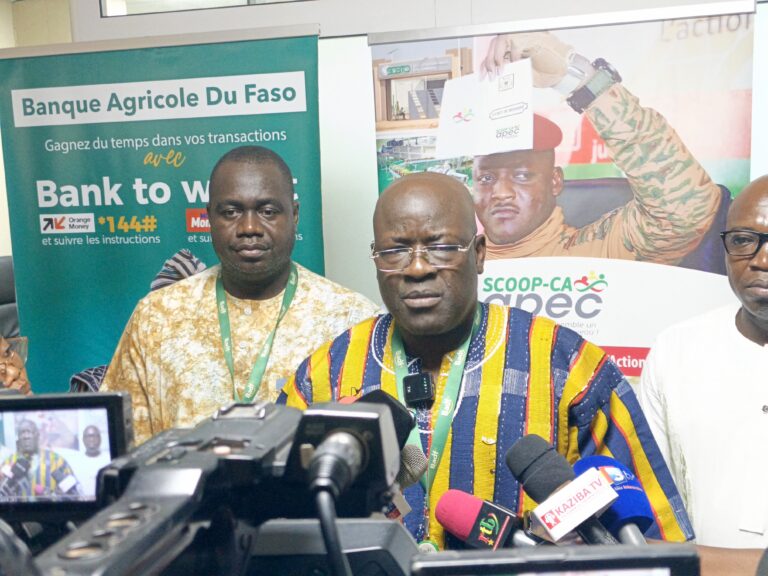 Promotion de l’entrepreneuriat communautaire: l’APEC et la Banque agricole du Faso renforcent leur collaboration