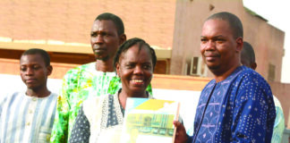 Centre de gestion des cités : des résidents de Bassinko reçoivent leur titre foncier individuel