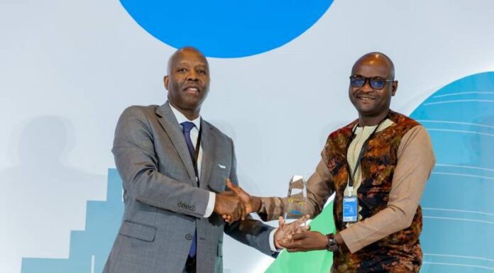 Prix panafricains du journalisme en réassurance : Adama Sedgo des Editions Sidwaya remporte le premier prix en langue française