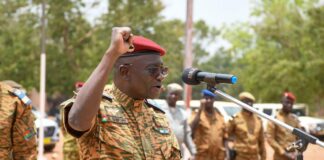 2e région militaire: le ministre d’Etat Célestin Simporé au contact des troupes à Sya