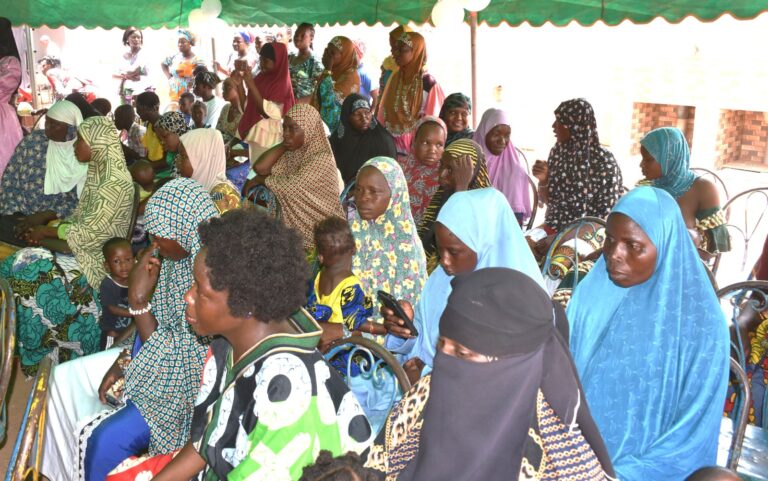 Association Lawako des tisseuses et transformatrices du textile burkinabè: les tisserandes honorées à l’occasion de la Journée de la femme