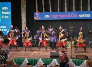 Arts du spectacle pool adultes: 16 artistes et groupes d’artistes sur scène au 2e jour du GPNAL