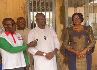 Visite du Ministre, Secrétaire Général du Gouvernement et du conseil des Ministres aux Editions Sidwaya