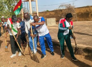 Engagement patriotique Forte mobilisation pour l’assainissement du site Faso Mêbo à Ziniaré