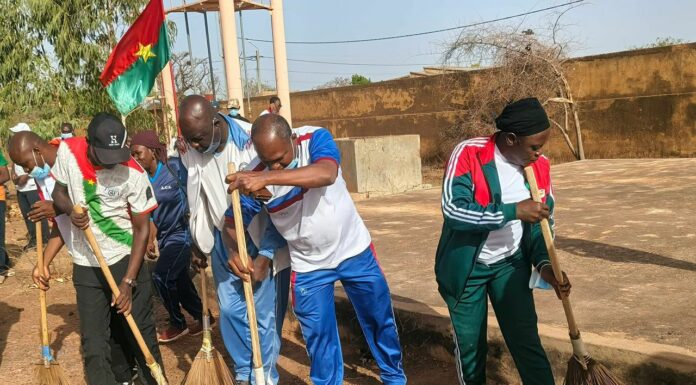 Engagement patriotique Forte mobilisation pour l’assainissement du site Faso Mêbo à Ziniaré