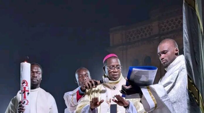 Vigile pascale 2026 : Mgr Prosper Kontiébo appel les catholiques à approfondir leur foi en christ ressuscité