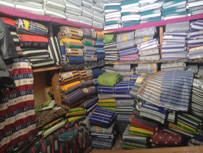 Bobo-Dioulasso: des pagnes contrefaits d’une valeur de plus de 200 millions F CFA saisis