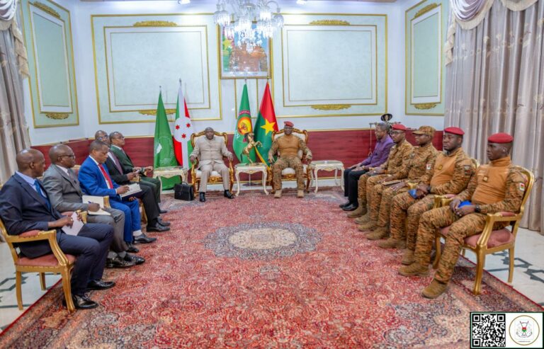 Le Président en exercice de l’Union Africaine à sa sortie d’audience au Palais de Koulouba : « Maintenant, je connais la réalité objective de la région du Sahel et aussi du Peuple burkinabè… »