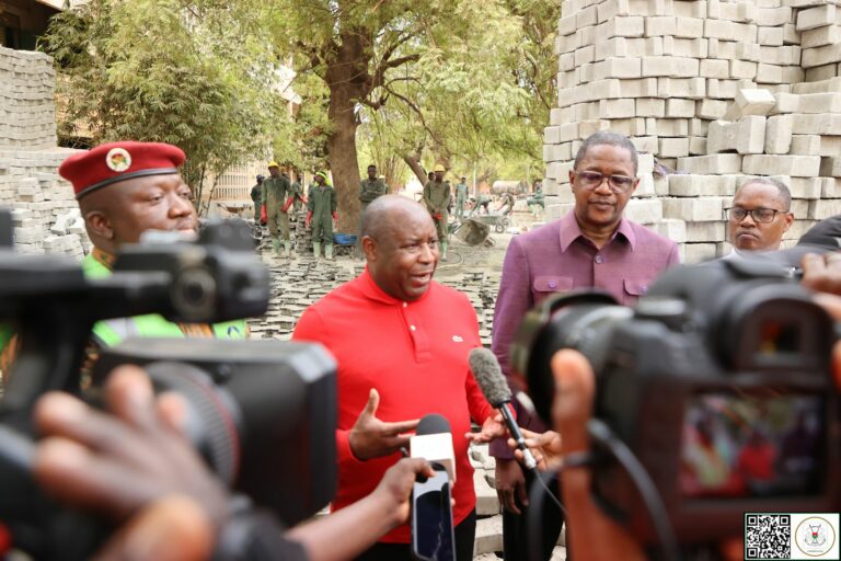 Agence Faso Mêbo: Un modèle qui inspire le Président burundais