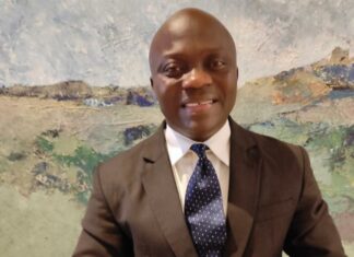 Résilience en temps de crise : un doctorant burkinabè brille sur la scène scientifique mondiale