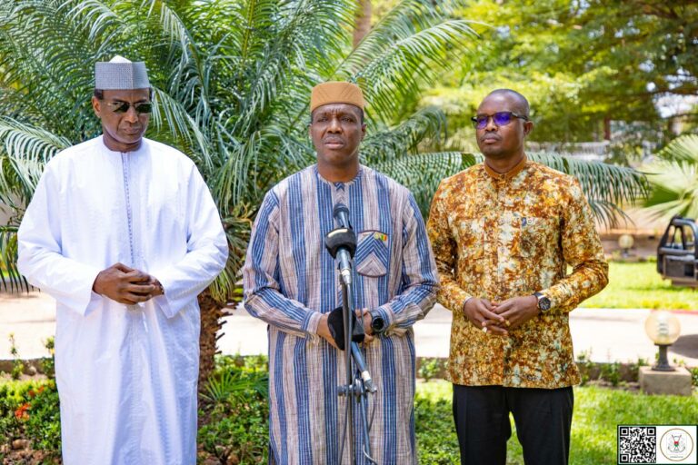 Bobo-Dioulasso: Le Capitaine Ibrahim TRAORÉ échange avec les Premiers ministres de la Confédération AES autour de la problématique de la culture