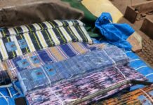 Burkina Faso : saisie de pagnes contrefaits à Dakola, les douanes frappent un réseau de fraude