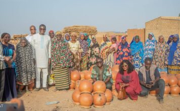 Patrimoine culturel : le Ministre chargé des Arts et de la Culture rend visite aux potières de Korsimoro