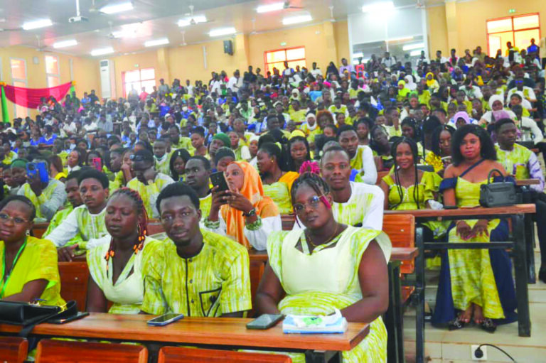 Université Thomas-Sankara: plus de 1500 étudiants reçoivent leur diplôme de licence