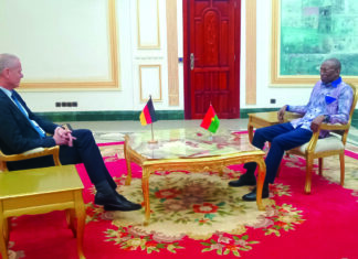 Coopération culturelle: l’ambassadeur d’Allemagne échange avec le président de l’institut Farafina