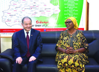 Nous a rendu visite: l’ambassadeur de Chine salue le professionnalisme de Sidwaya