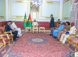 Présidence du Faso : Le Médiateur de la CEDEAO auprès de l’AES plaide pour une coopération exemplaire entre les deux espaces Le Président du Faso, Son Excellence le Capitaine Ibrahm TRAORÉ et son hôte, le Médiateur de la CEDEAO auprès de l’AES, M. Lansana KOUYATÉ, ont échangé sur des questions de sécurité et de coopération entre les deux espaces communautaires.
