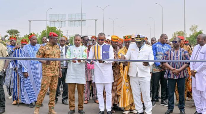 Amélioration de la mobilité urbaine : le Premier ministre inaugure huit axes routiers à Ouagadougou