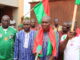 Soutien aux personnes vulnérables à Fada N’Gourma : Les « Wayiyans » offrent trois tonnes de vivres Le coordonnateur régional de la veille citoyenne de l’Est, Mahamane Traoré (micro) : « C’est notre modeste contribution pour soulager des personnes vulnérables ».