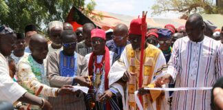 Réhabilitation et transmission du patrimoine culturel gulmancé : Un centre de recherche culturelle initiatique inauguré La coupure du ruban a marqué l’ouverture officielle du CRCIT-MRPG.