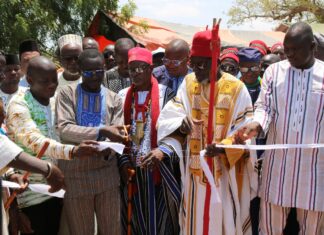 Réhabilitation et transmission du patrimoine culturel gulmancé : Un centre de recherche culturelle initiatique inauguré La coupure du ruban a marqué l’ouverture officielle du CRCIT-MRPG.