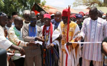Réhabilitation et transmission du patrimoine culturel gulmancé : Un centre de recherche culturelle initiatique inauguré La coupure du ruban a marqué l’ouverture officielle du CRCIT-MRPG.